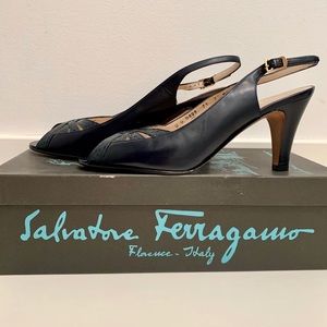 Vintage Ferragamo Navy Slingbacks
